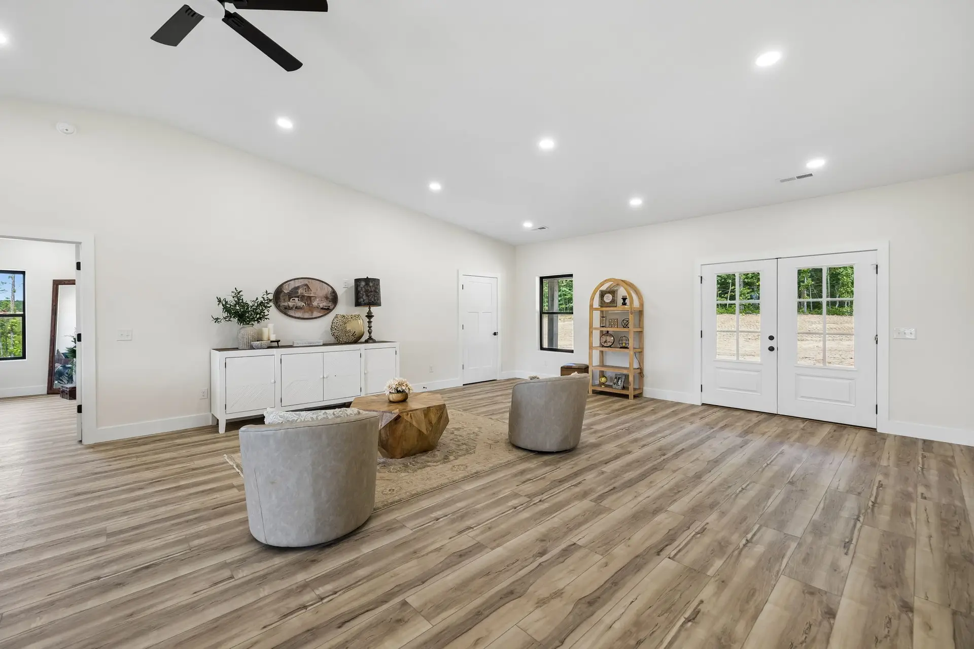18 1827 linden hwy at 1827 Linden Hwy, a barndominium in Hohenwald, Tennessee