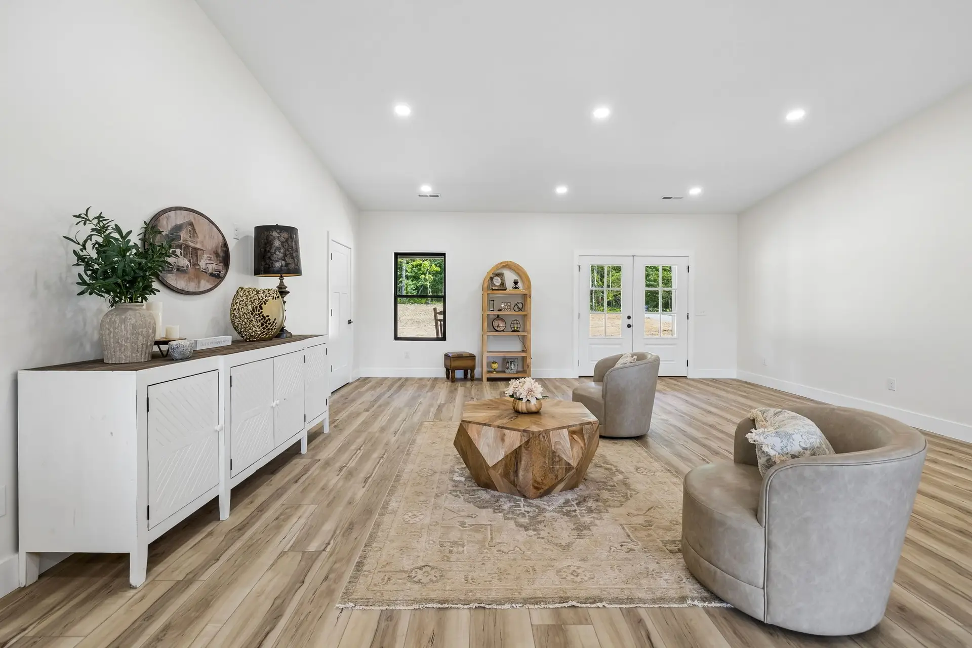 20 1827 linden hwy at 1827 Linden Hwy, a barndominium in Hohenwald, Tennessee