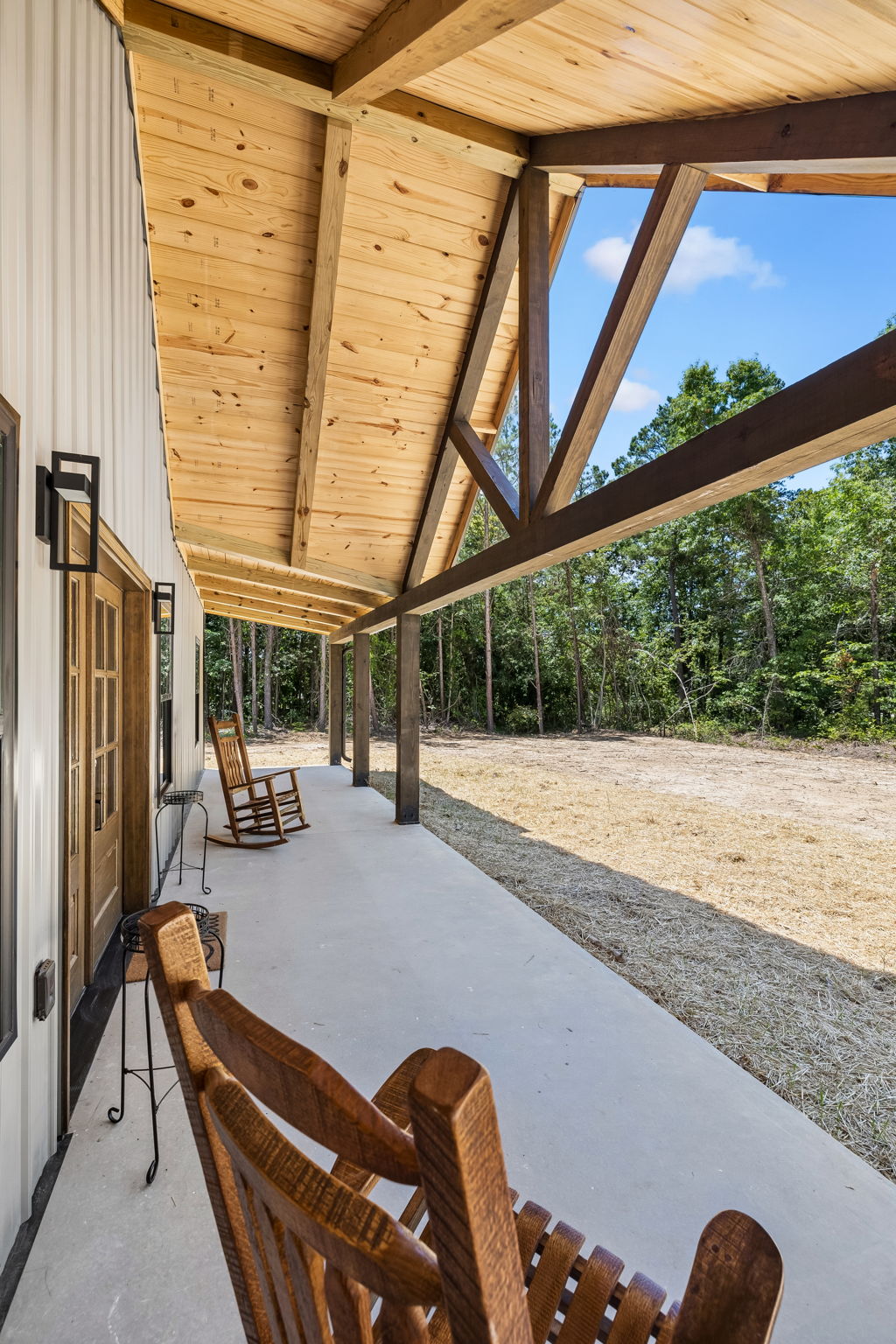 Gable vertical at 1975 Linden Hwy, a barndominium in Hohenwald, Tennessee